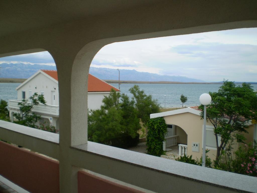 Apartmani Marija&Damir Vir Exterior photo